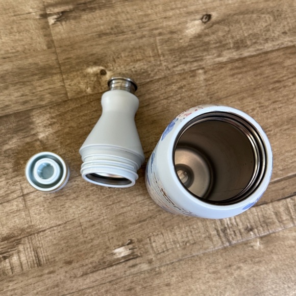 Stanley Loveshackfancy Floral Water bottle and Box - Blue and Cream 12 oz - Picture 11 of 12